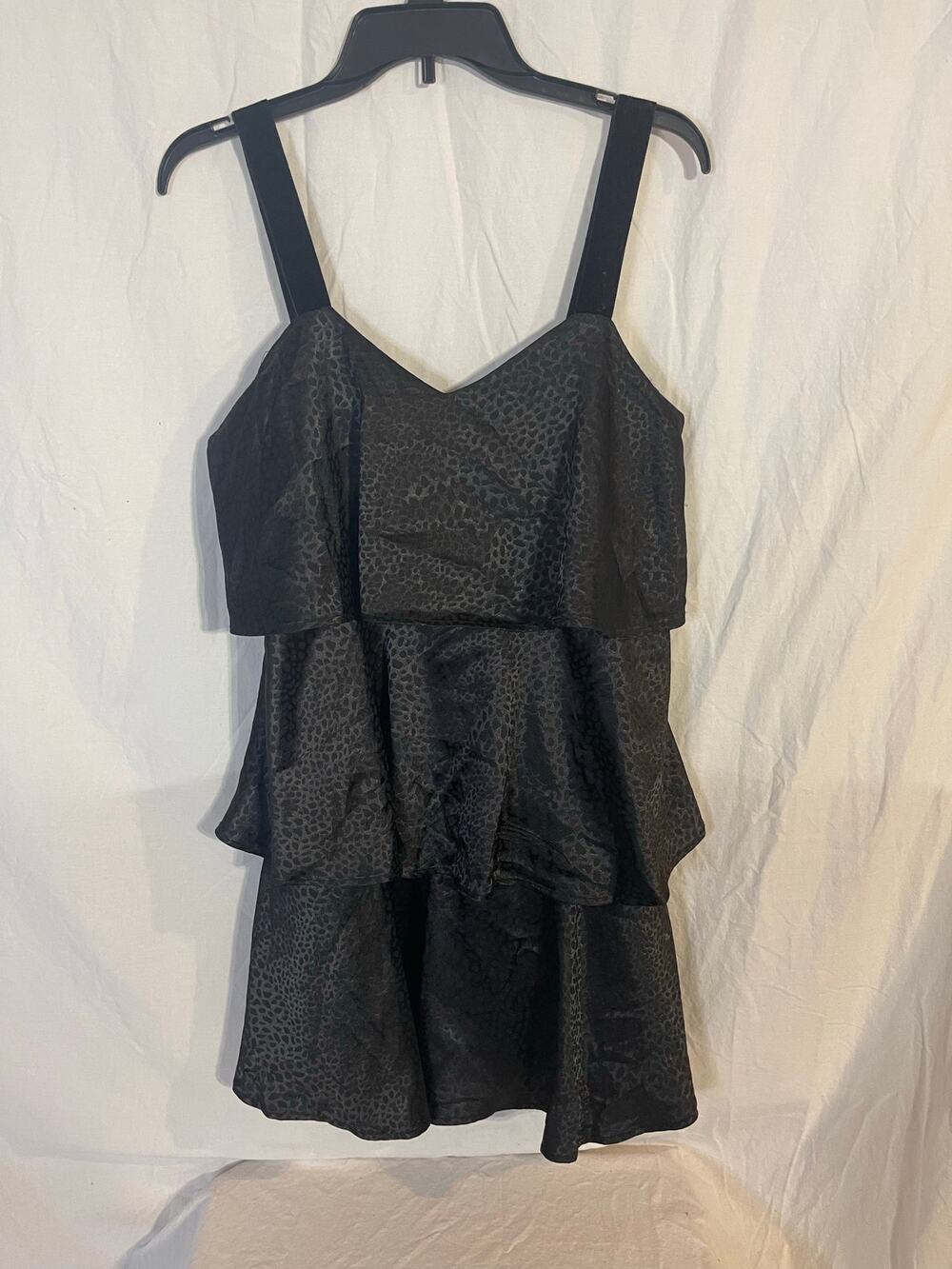 NWT Sadie and Sage womens tiered dress